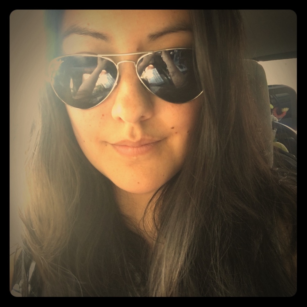 Meet your Posher, Shana